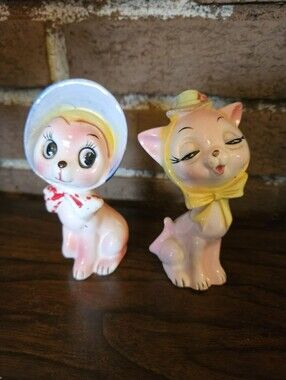 Vintage Pink Kitty Shakers